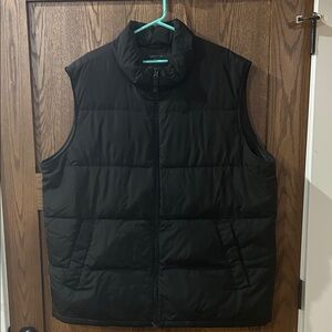 Lands' End Men's black Puffer Vest